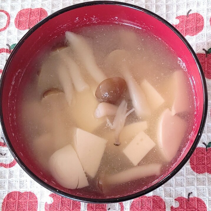 豆腐としめじのお味噌汁☆